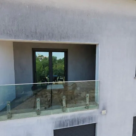 Apartman Monolocale Moderno Con Balcone - Parcheggio - Ac