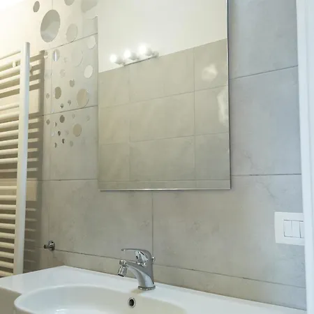 Monolocale Moderno Con Balcone - Parcheggio - Ac Lejlighed
