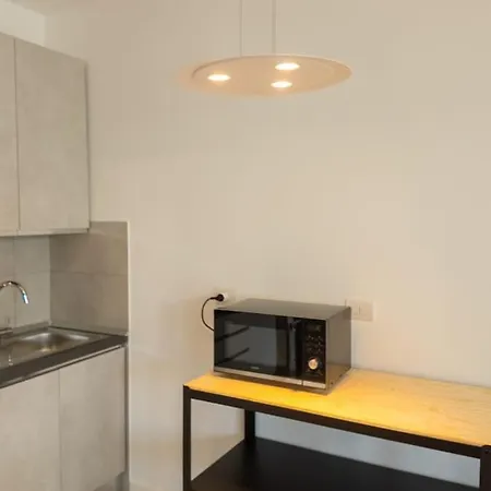 Monolocale Moderno Con Balcone - Parcheggio - Ac Siena