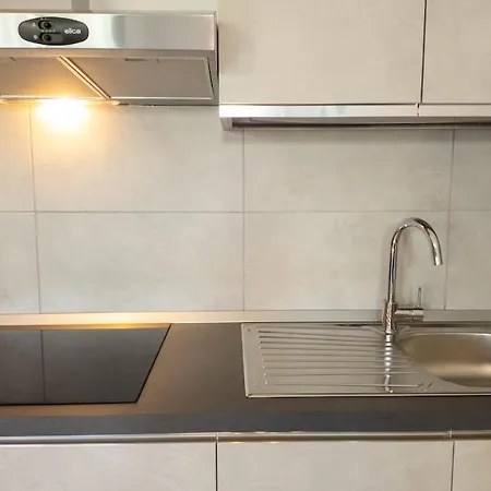 Monolocale Moderno Con Balcone - Parcheggio - Ac * Siena