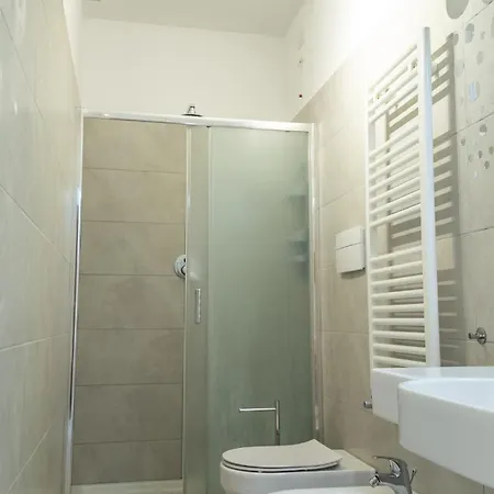 Lejlighed Monolocale Moderno Con Balcone - Parcheggio - Ac *