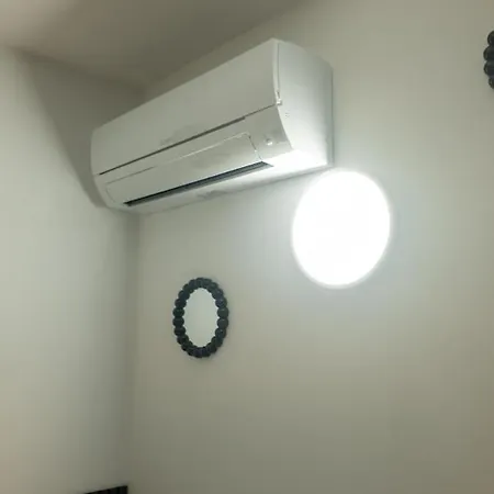 Lejlighed Monolocale Moderno Con Balcone - Parcheggio - Ac *